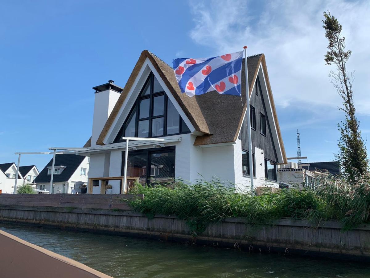 New High End Waterfront Family Villa 斯塔福伦 外观 照片