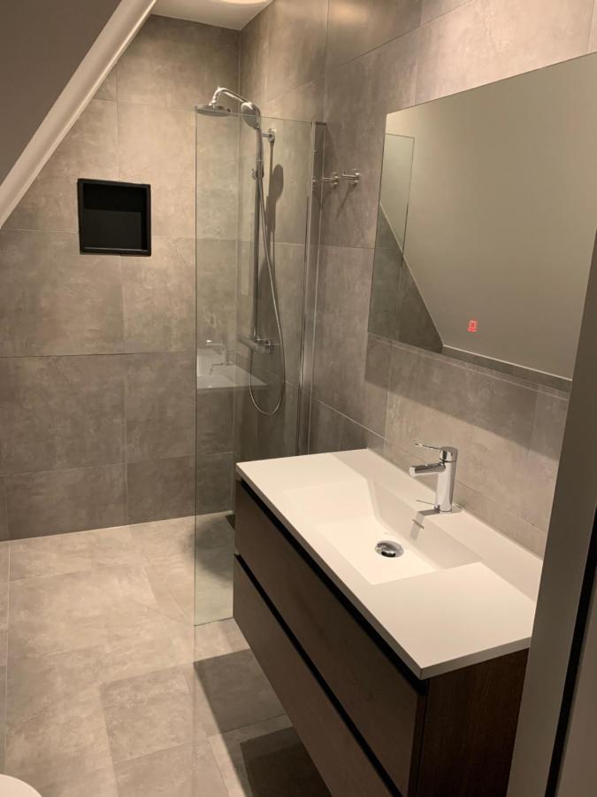New High End Waterfront Family Villa 斯塔福伦 外观 照片