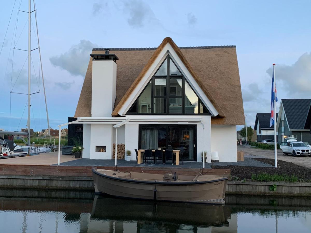 New High End Waterfront Family Villa 斯塔福伦 外观 照片