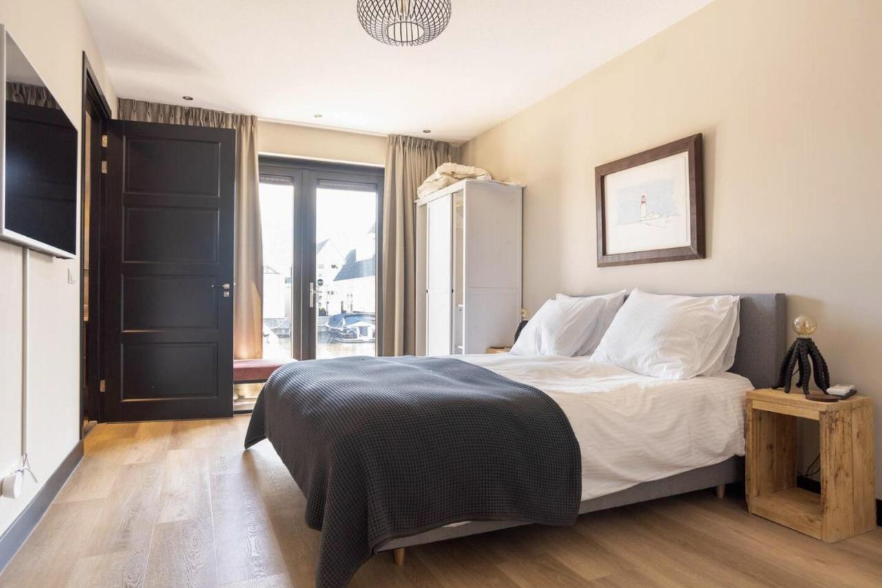 New High End Waterfront Family Villa 斯塔福伦 外观 照片
